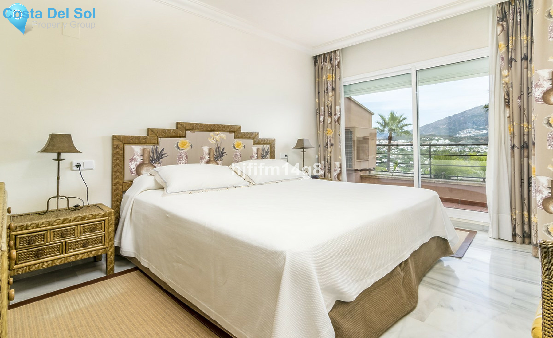 Middle Floor Apartment in Nueva Andalucía-1437631
