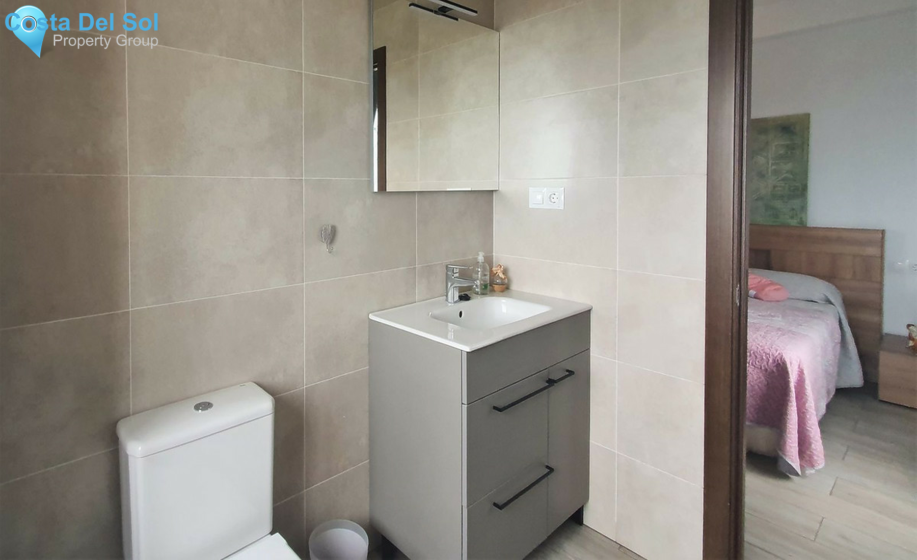 Middle Floor Apartment in Nueva Andalucía-1438102