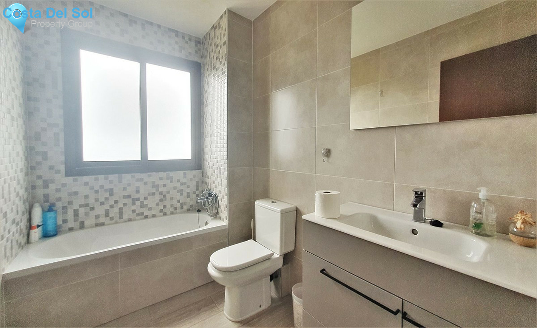 Middle Floor Apartment in Nueva Andalucía-1438103