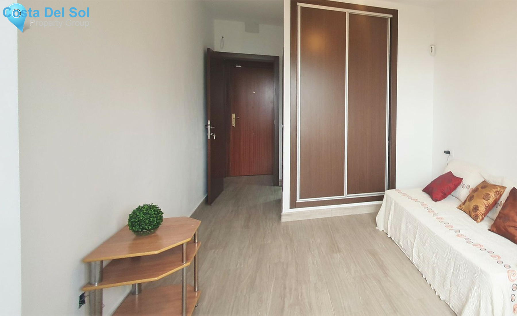 Middle Floor Apartment in Nueva Andalucía-1438093
