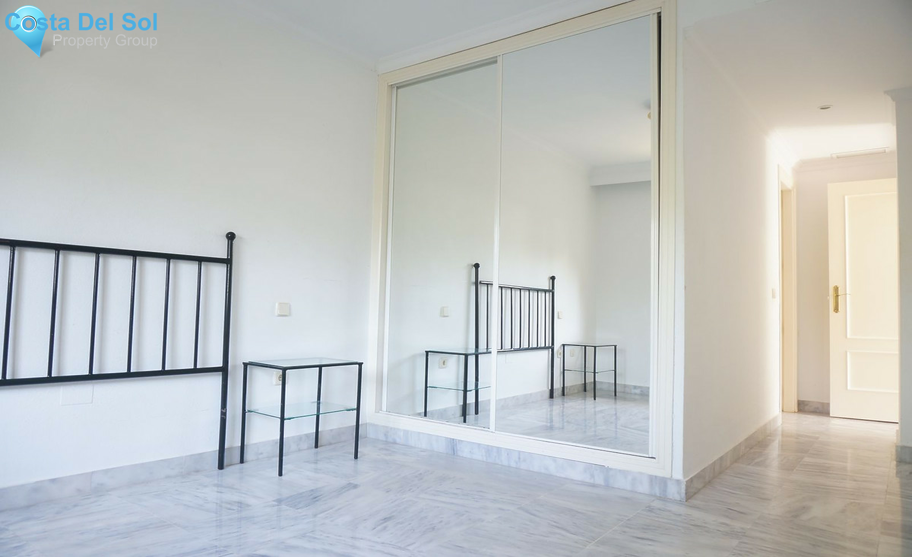 Middle Floor Apartment in Nueva Andalucía-1456204