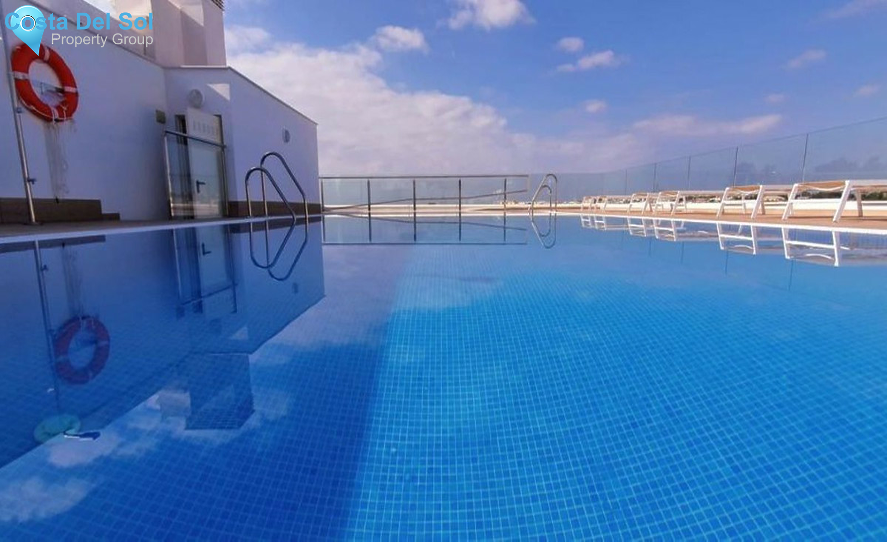 Middle Floor Apartment in Nueva Andalucía-1456394
