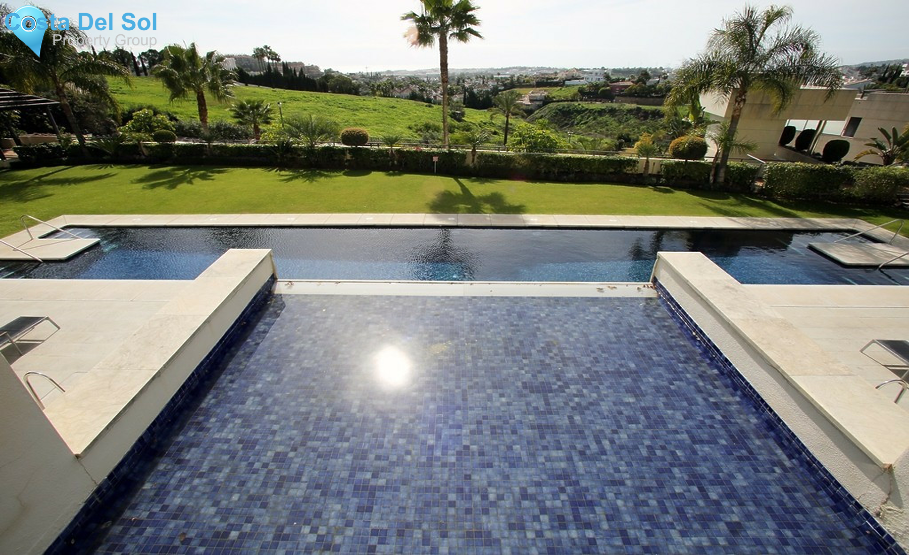 Middle Floor Apartment in Nueva Andalucía-1458135