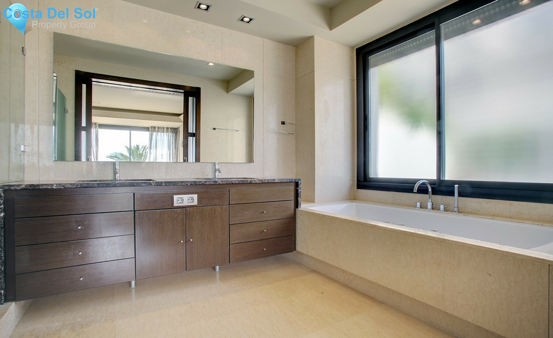 Middle Floor Apartment in Nueva Andalucía-1458139