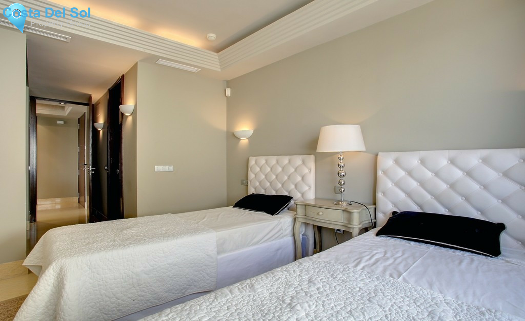 Middle Floor Apartment in Nueva Andalucía-1458141