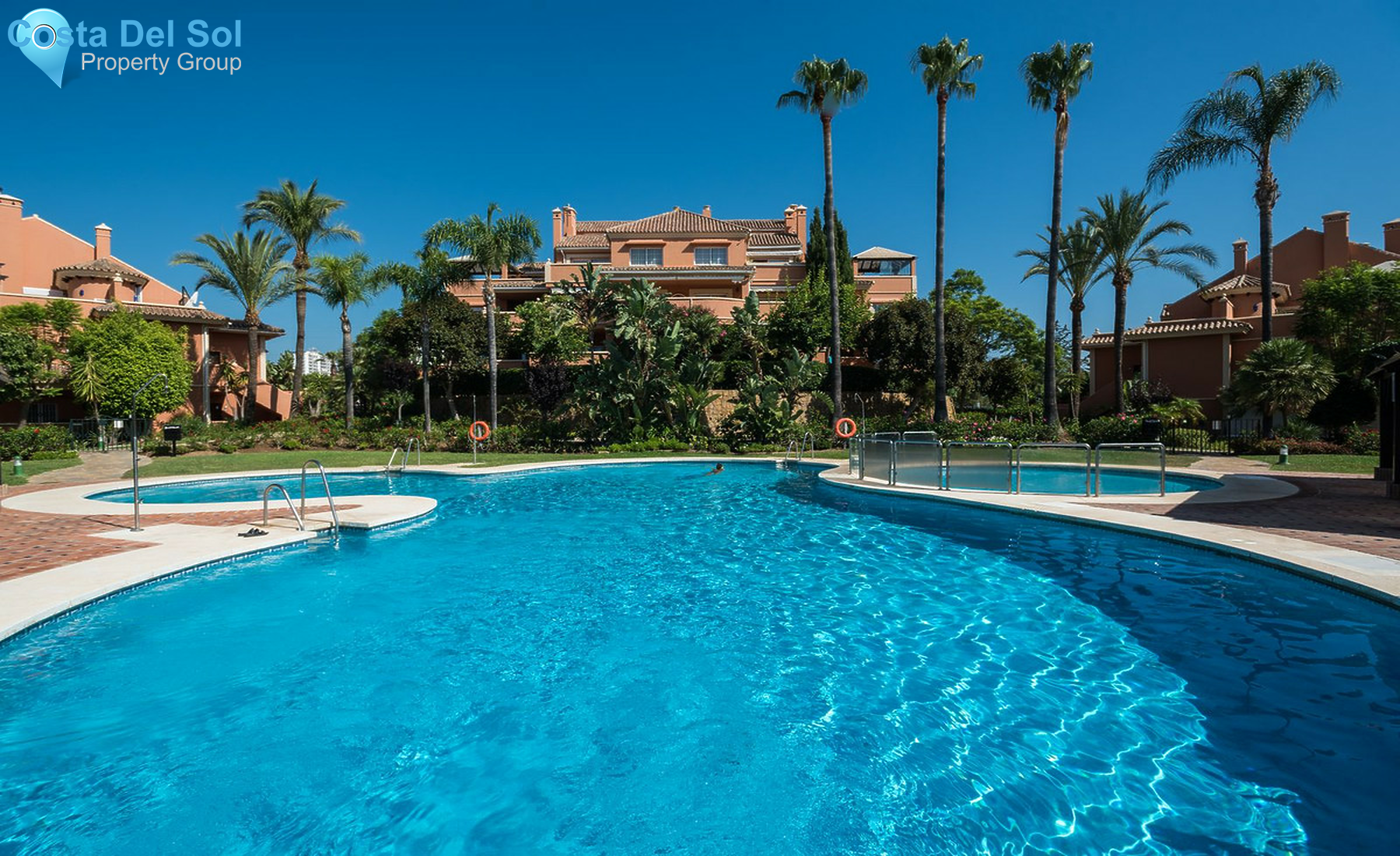 Middle Floor Apartment in Nueva Andalucía-1462385