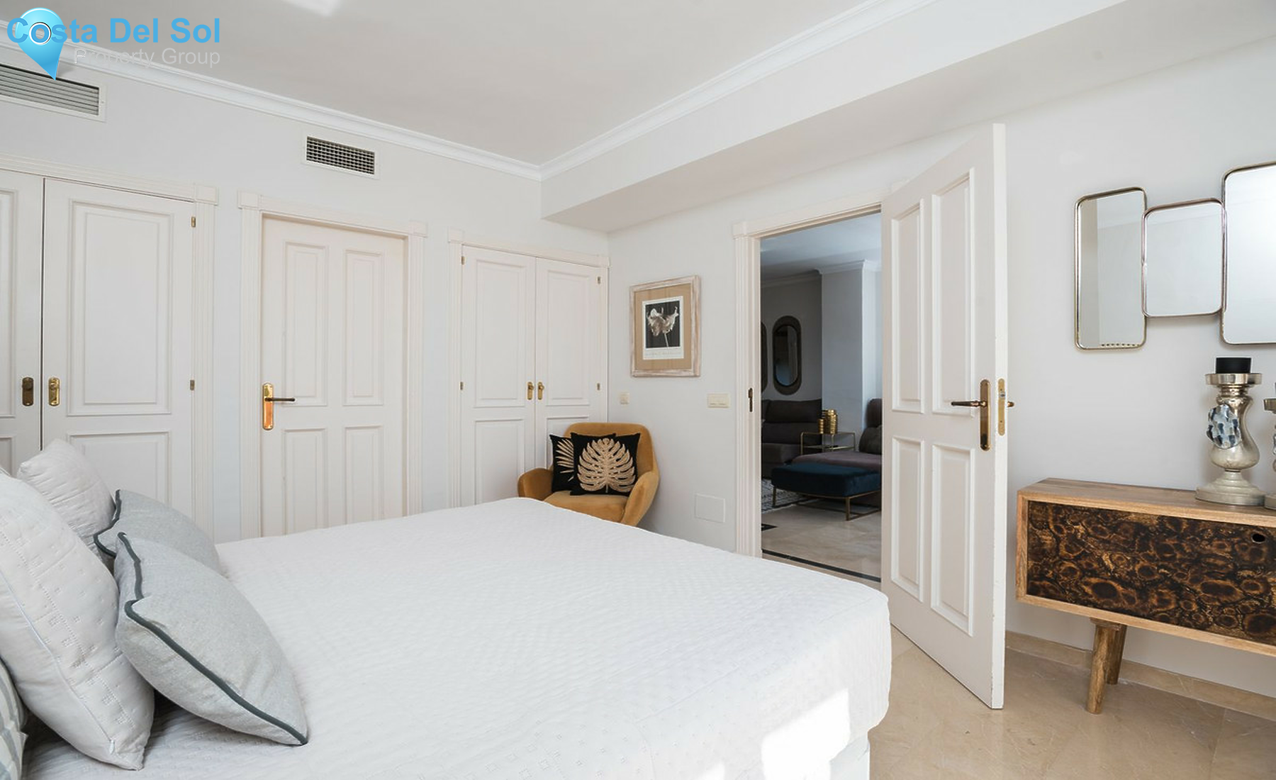 Middle Floor Apartment in Nueva Andalucía-1462377