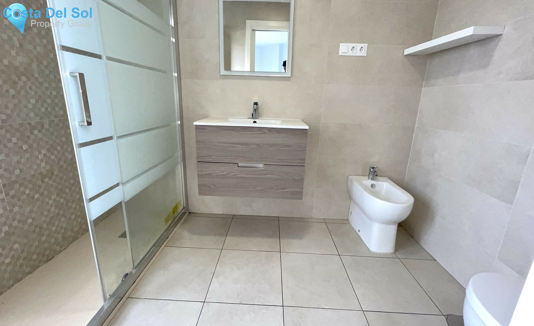 Middle Floor Apartment in Nueva Andalucía-1502288