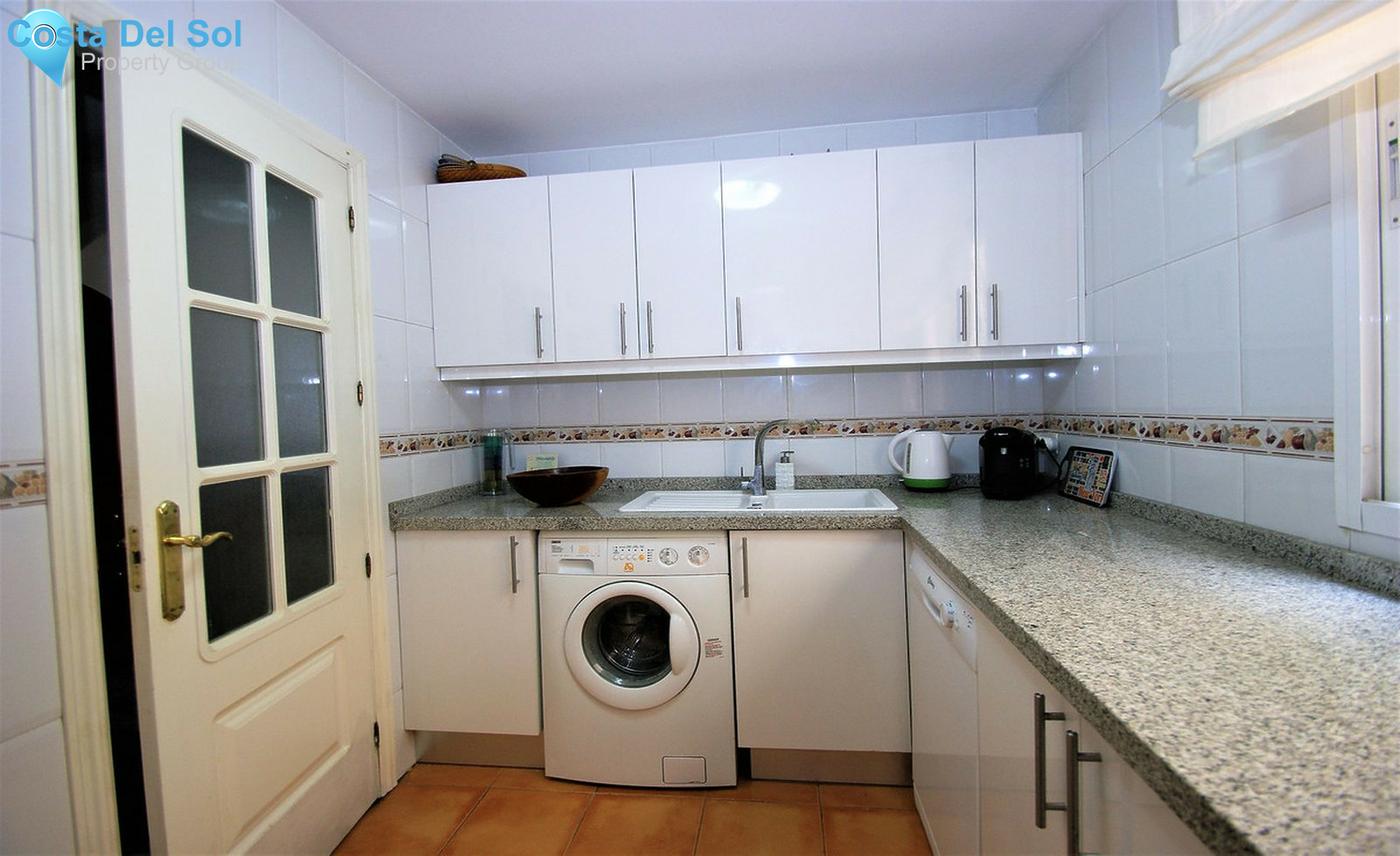 Middle Floor Apartment in Nueva Andalucía-1507056