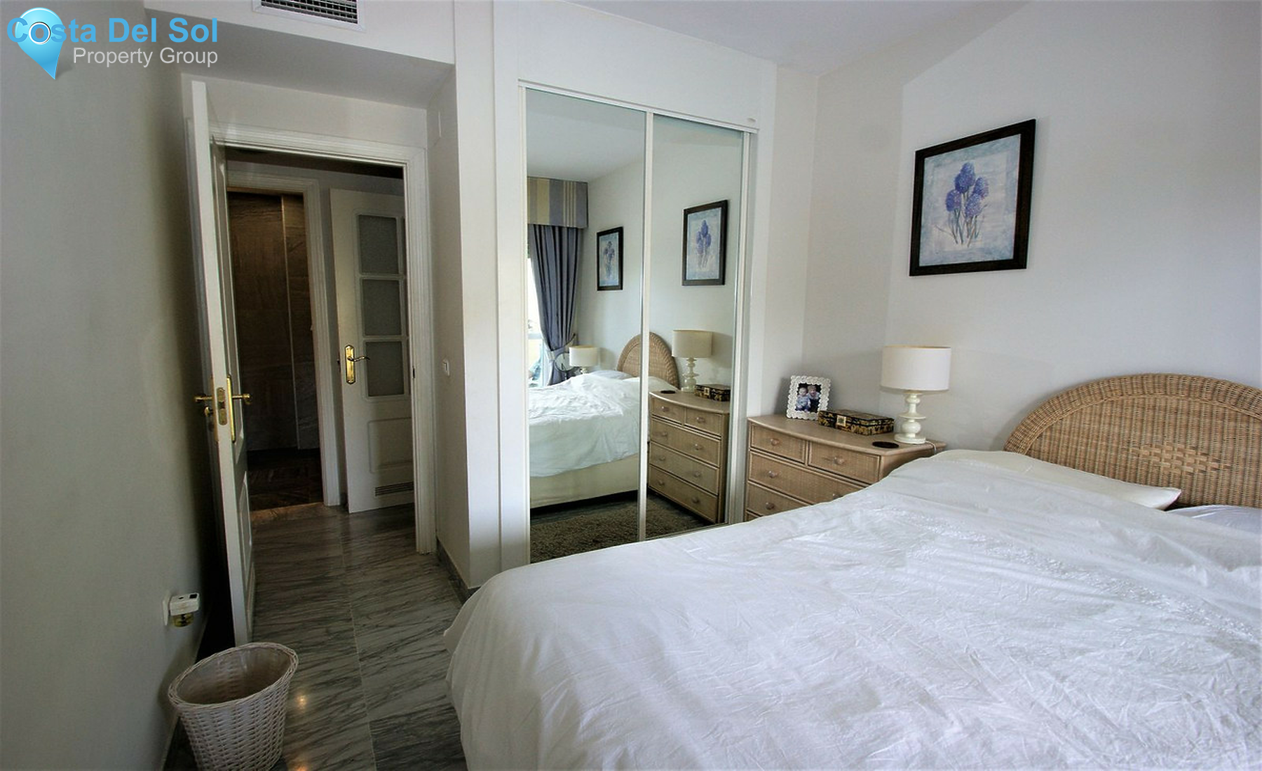 Middle Floor Apartment in Nueva Andalucía-1507060