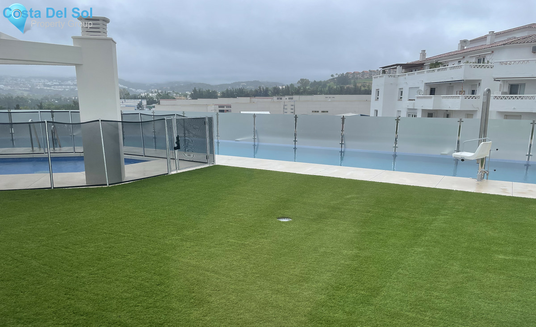 Middle Floor Apartment in Nueva Andalucía-1510798