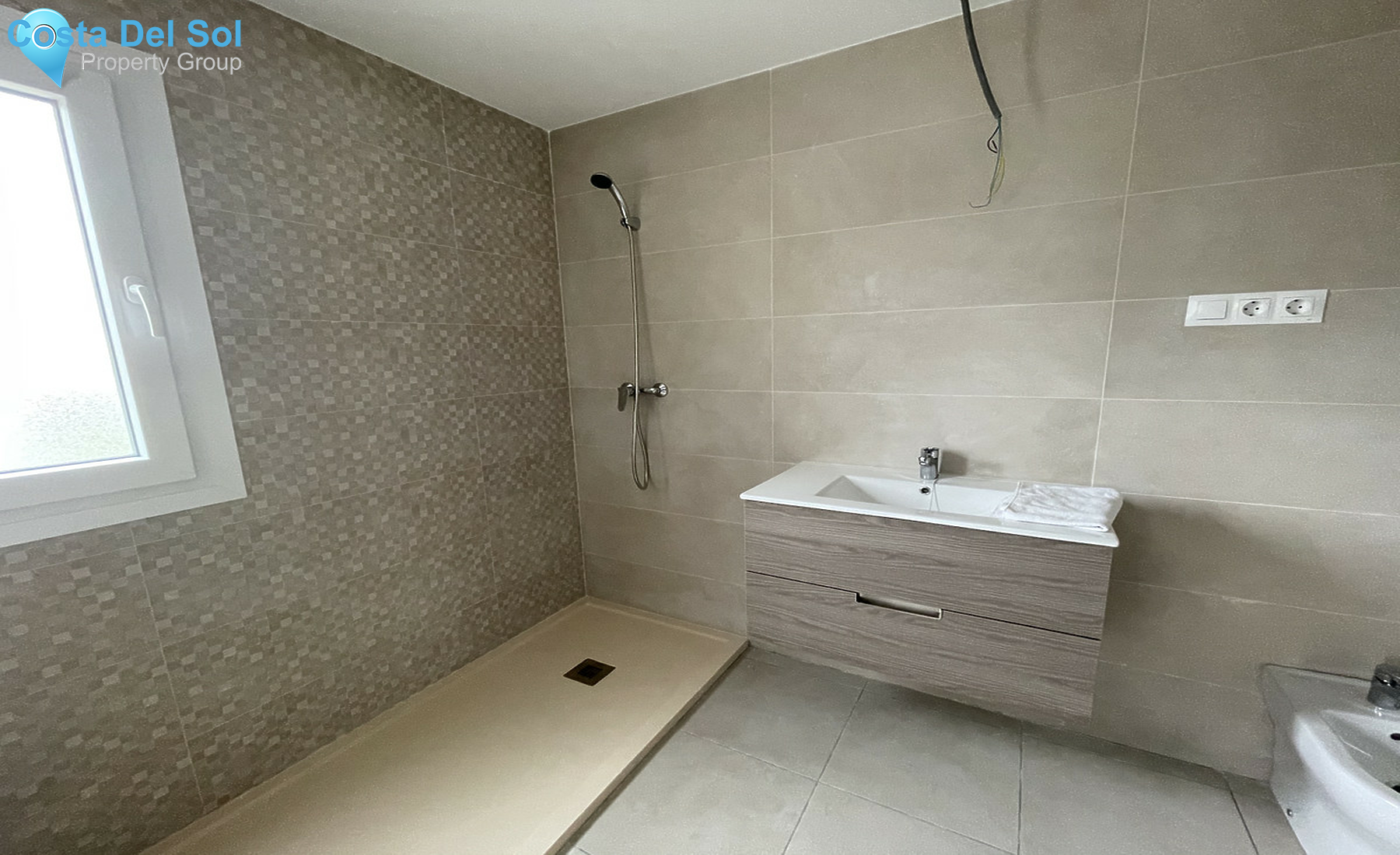 Middle Floor Apartment in Nueva Andalucía-1510787