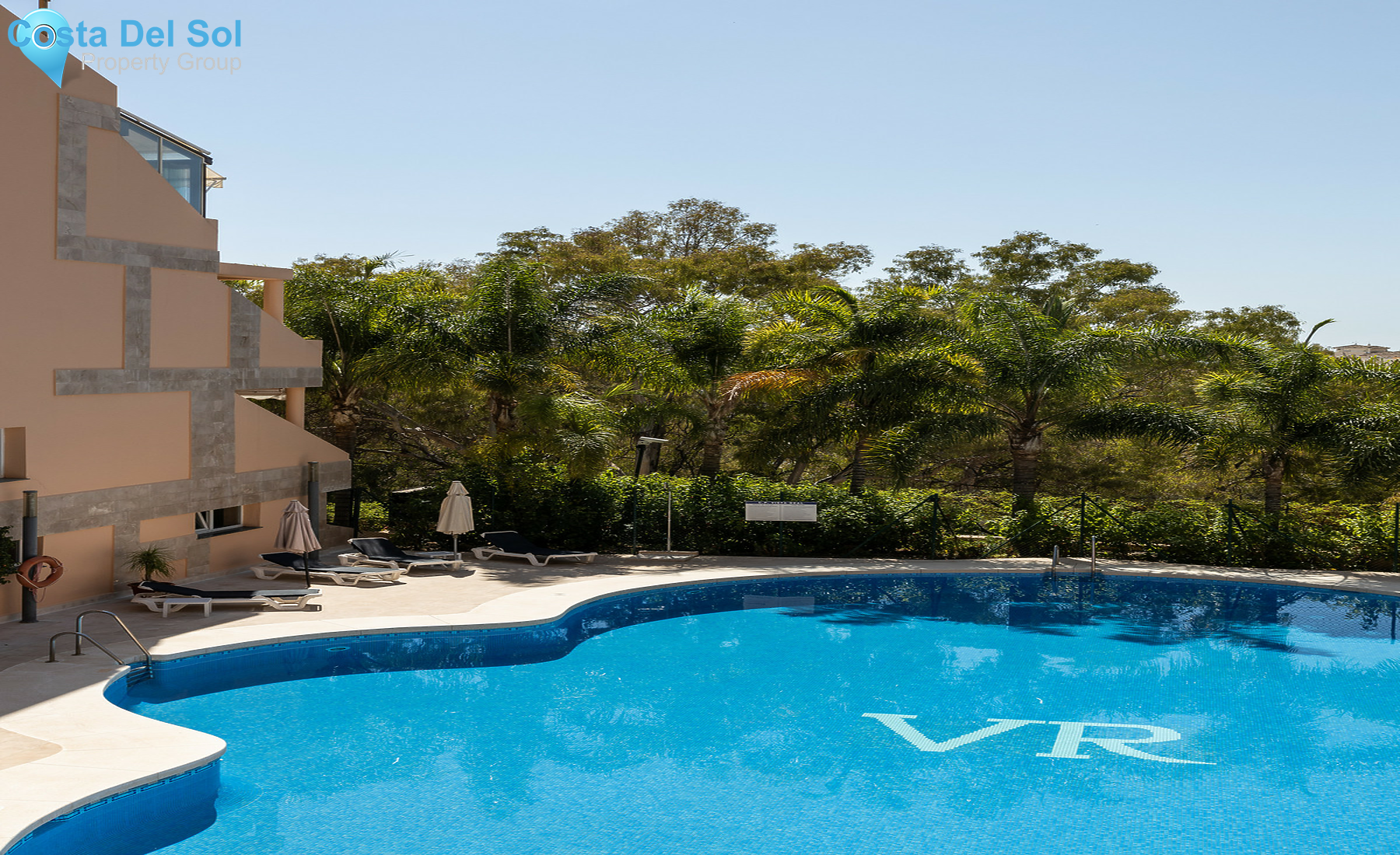 Middle Floor Apartment in Nueva Andalucía