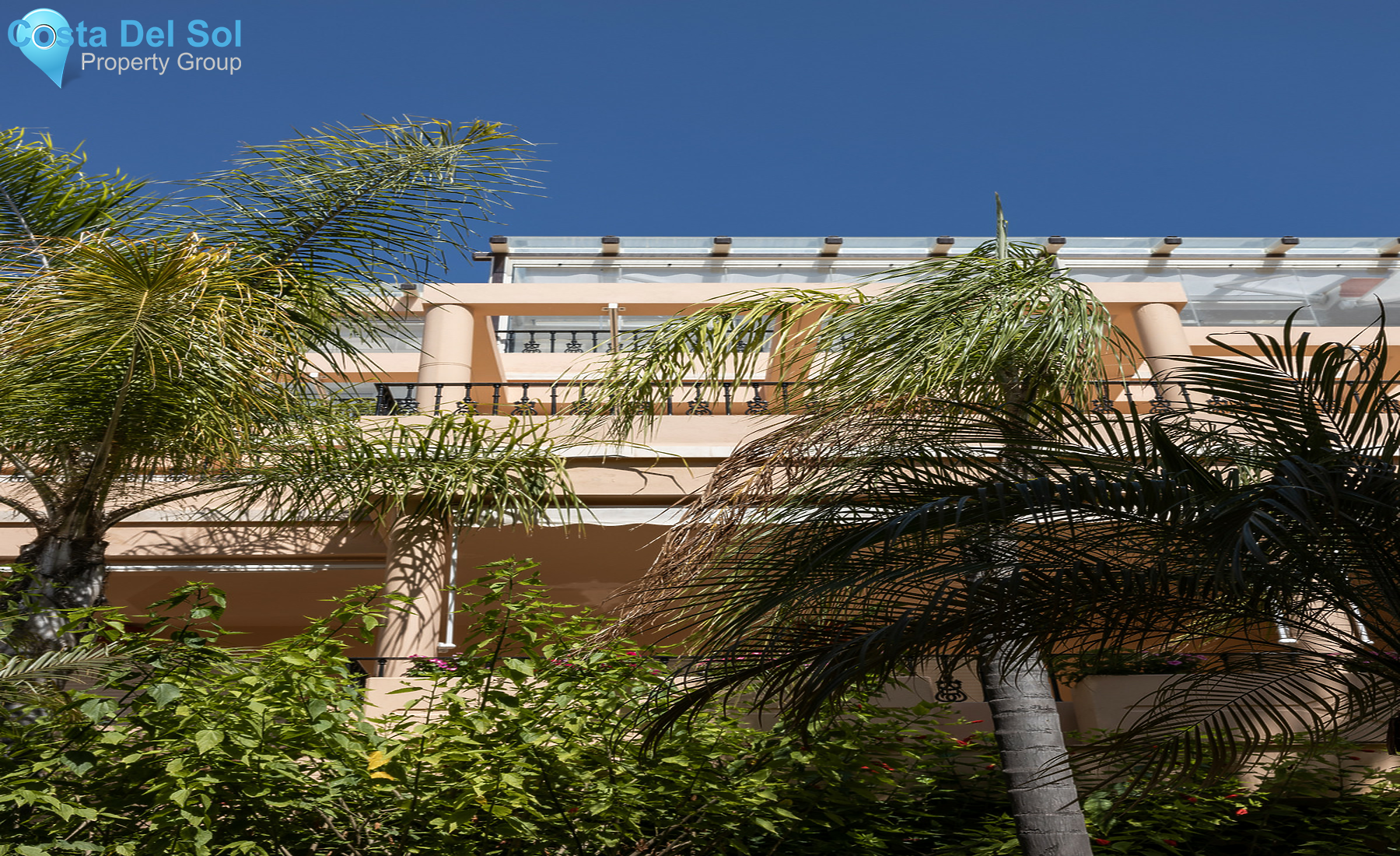 Middle Floor Apartment in Nueva Andalucía-1526225