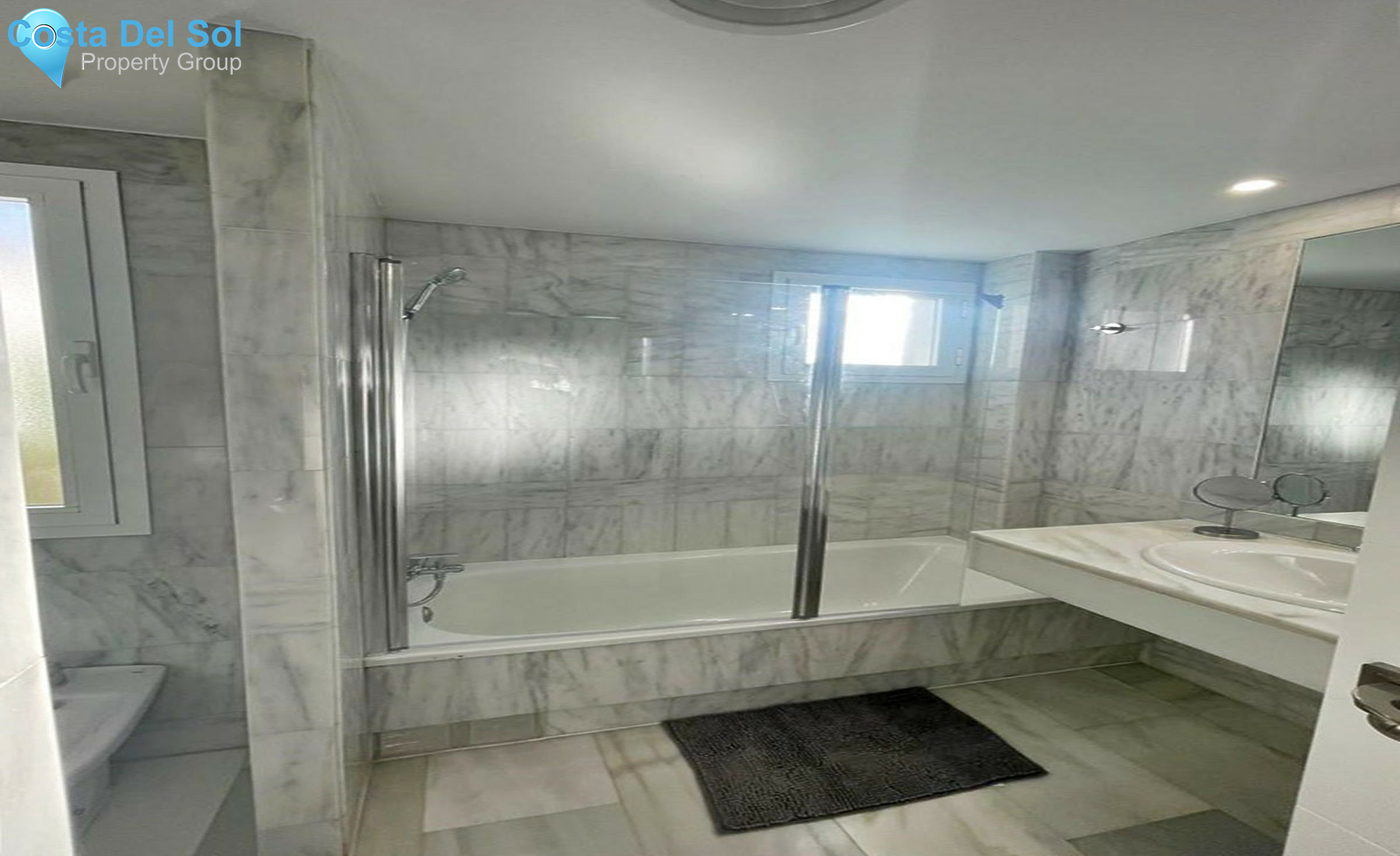 Middle Floor Apartment in Nueva Andalucía-1526924