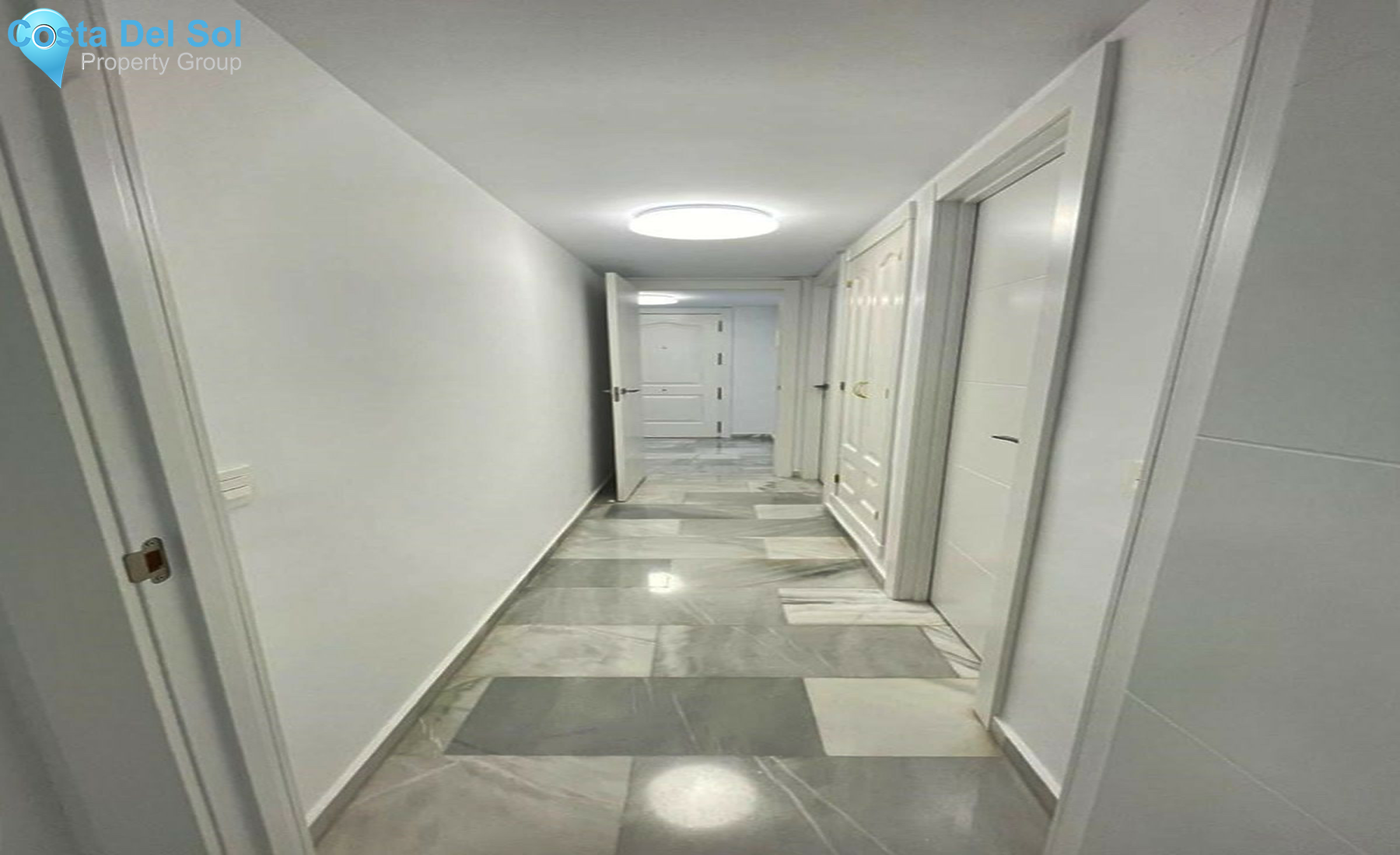 Middle Floor Apartment in Nueva Andalucía-1526927