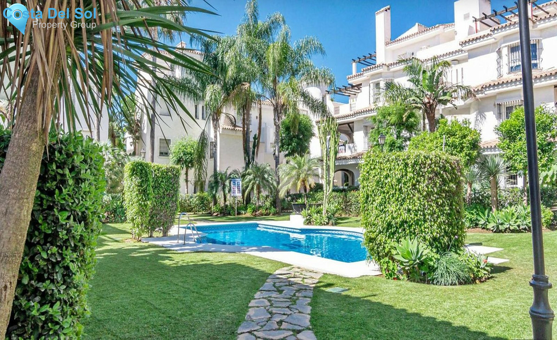 Middle Floor Apartment in Nueva Andalucía-1526928