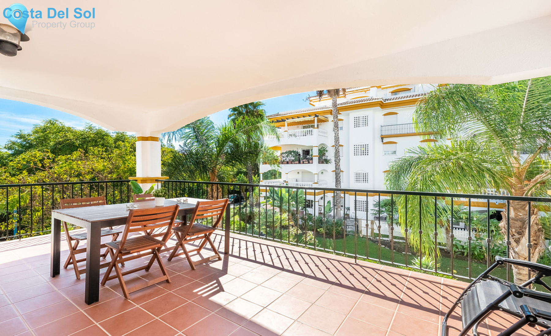 Middle Floor Apartment in Nueva Andalucía-1529326