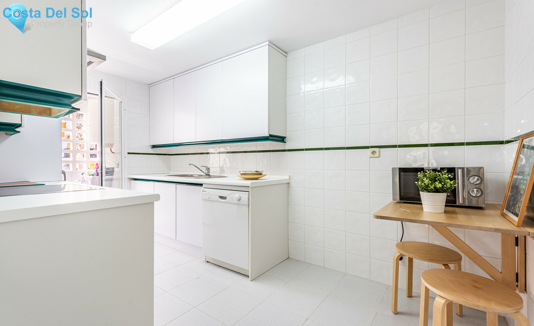 Middle Floor Apartment in Nueva Andalucía-1529332