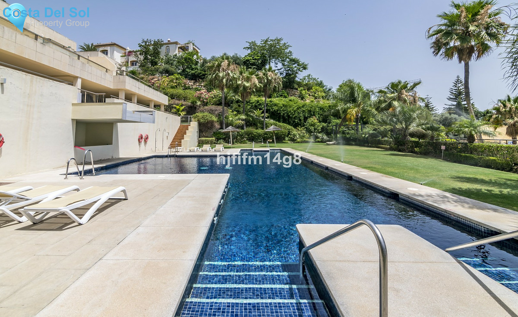 Middle Floor Apartment in Nueva Andalucía-1536459