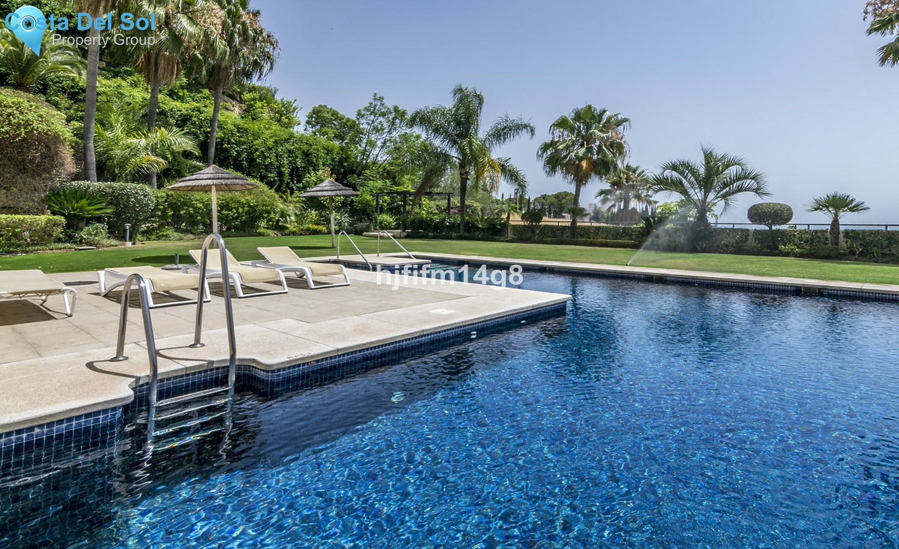 Middle Floor Apartment in Nueva Andalucía-1536461