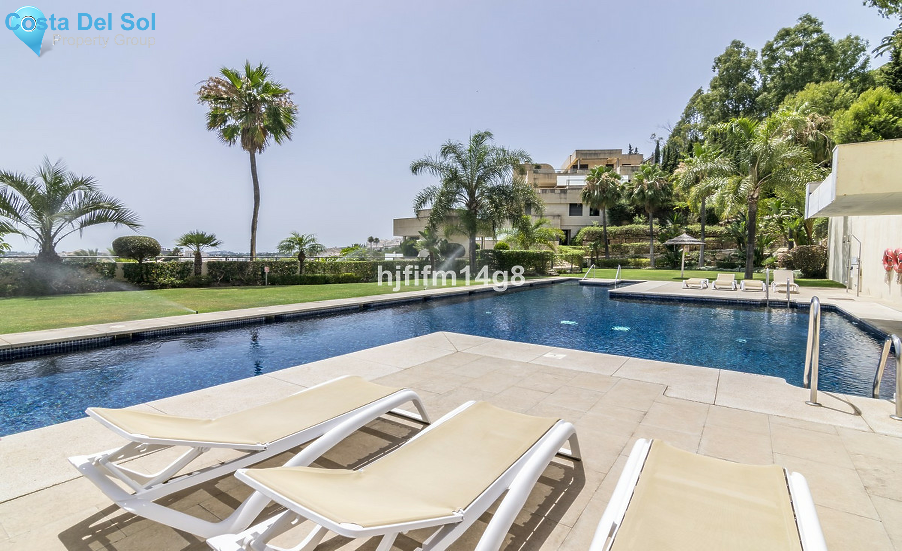 Middle Floor Apartment in Nueva Andalucía-1536462