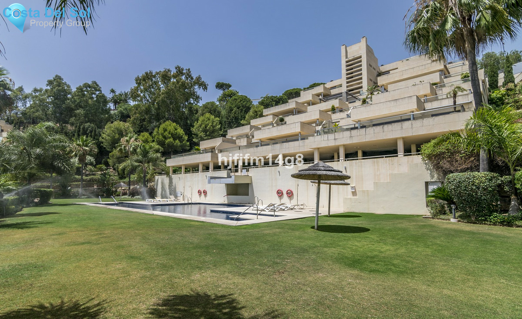 Middle Floor Apartment in Nueva Andalucía-1536463