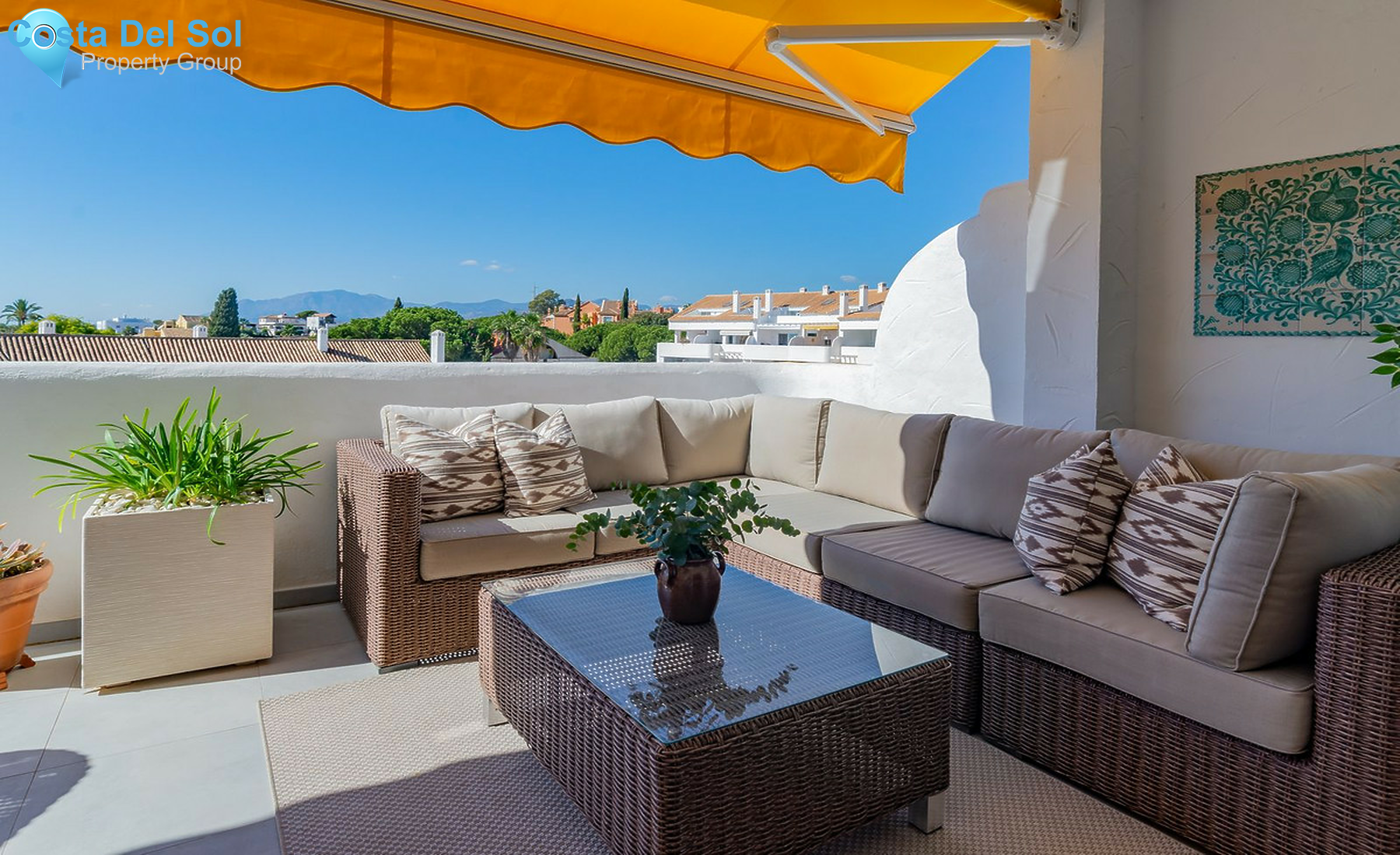 Middle Floor Apartment in Nueva Andalucía-1543683