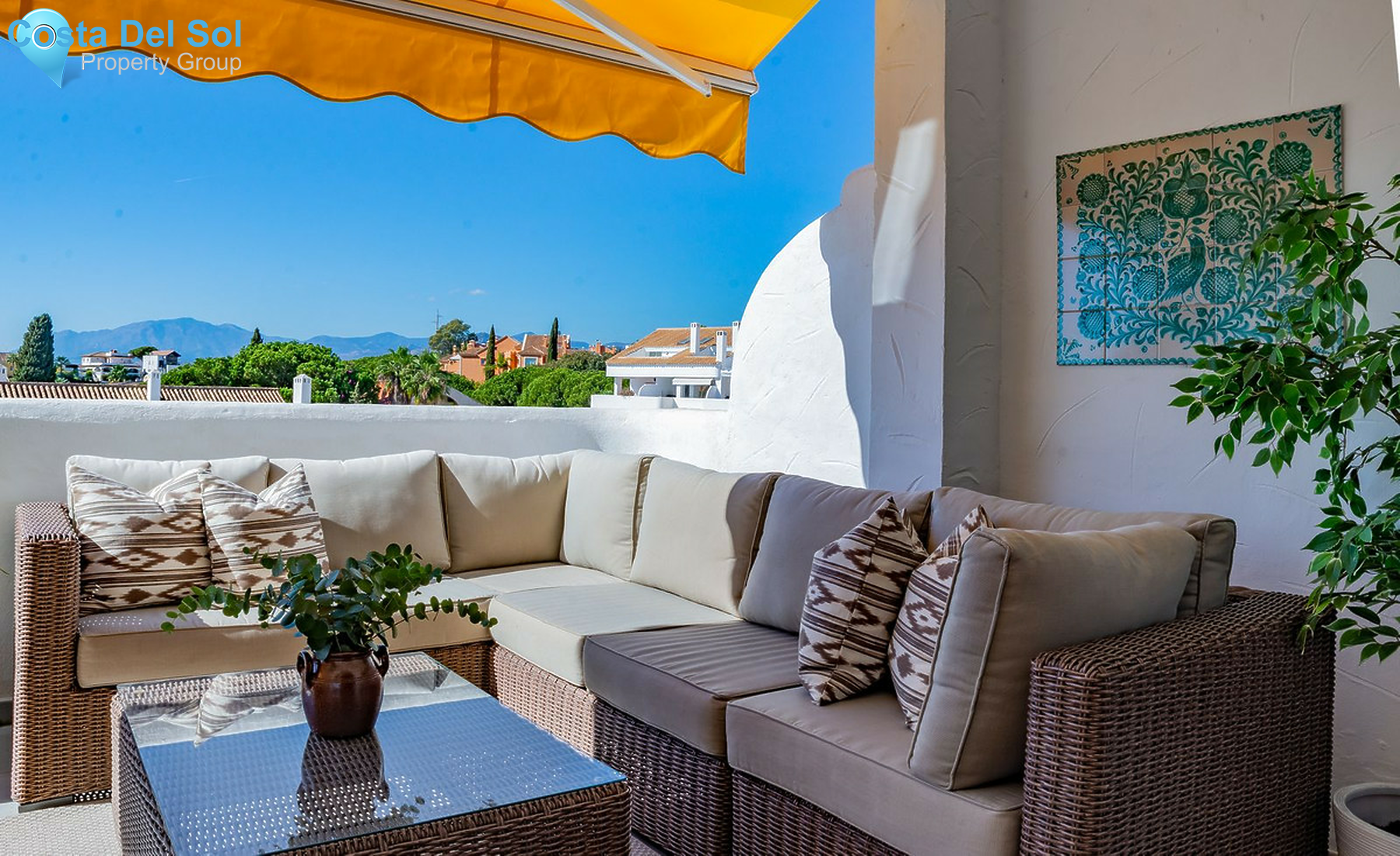 Middle Floor Apartment in Nueva Andalucía-1543686