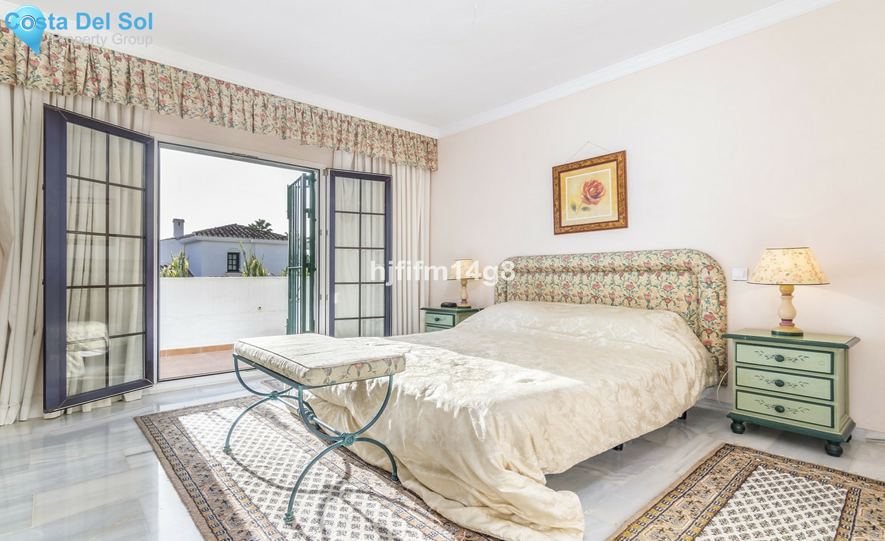 Middle Floor Apartment in Nueva Andalucía-1544065