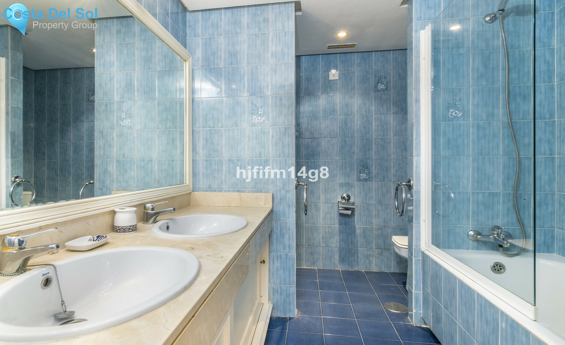 Middle Floor Apartment in Nueva Andalucía-1544068