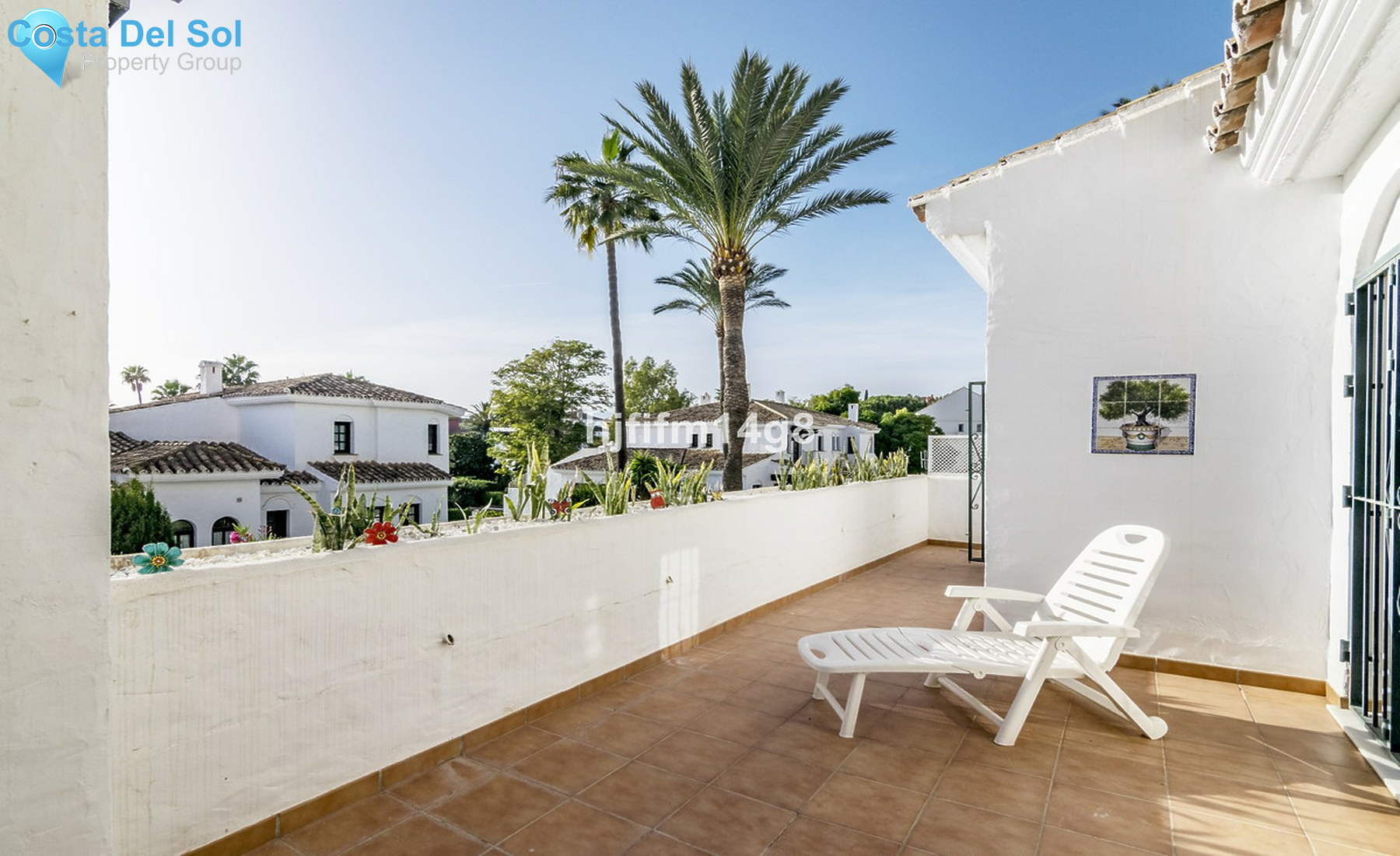 Middle Floor Apartment in Nueva Andalucía-1544074