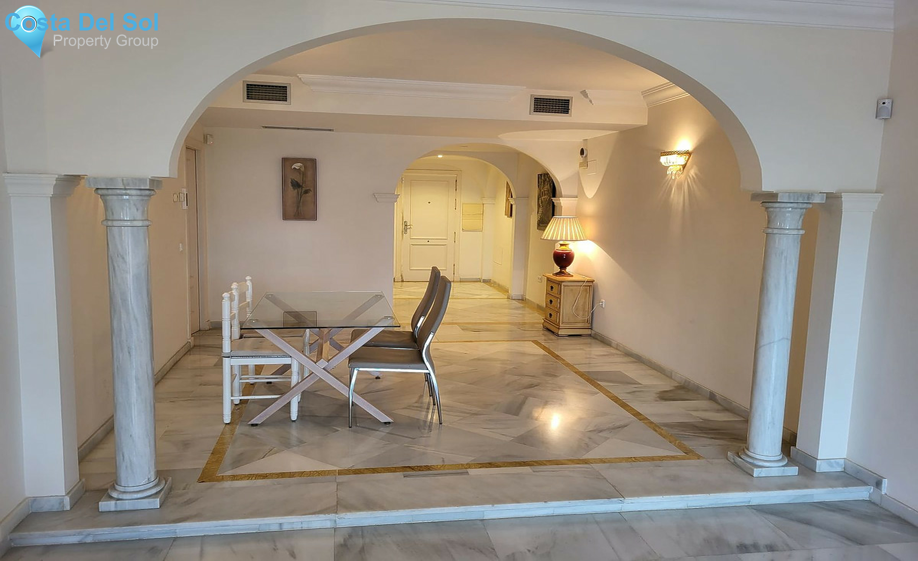 Middle Floor Apartment in Nueva Andalucía-1558501