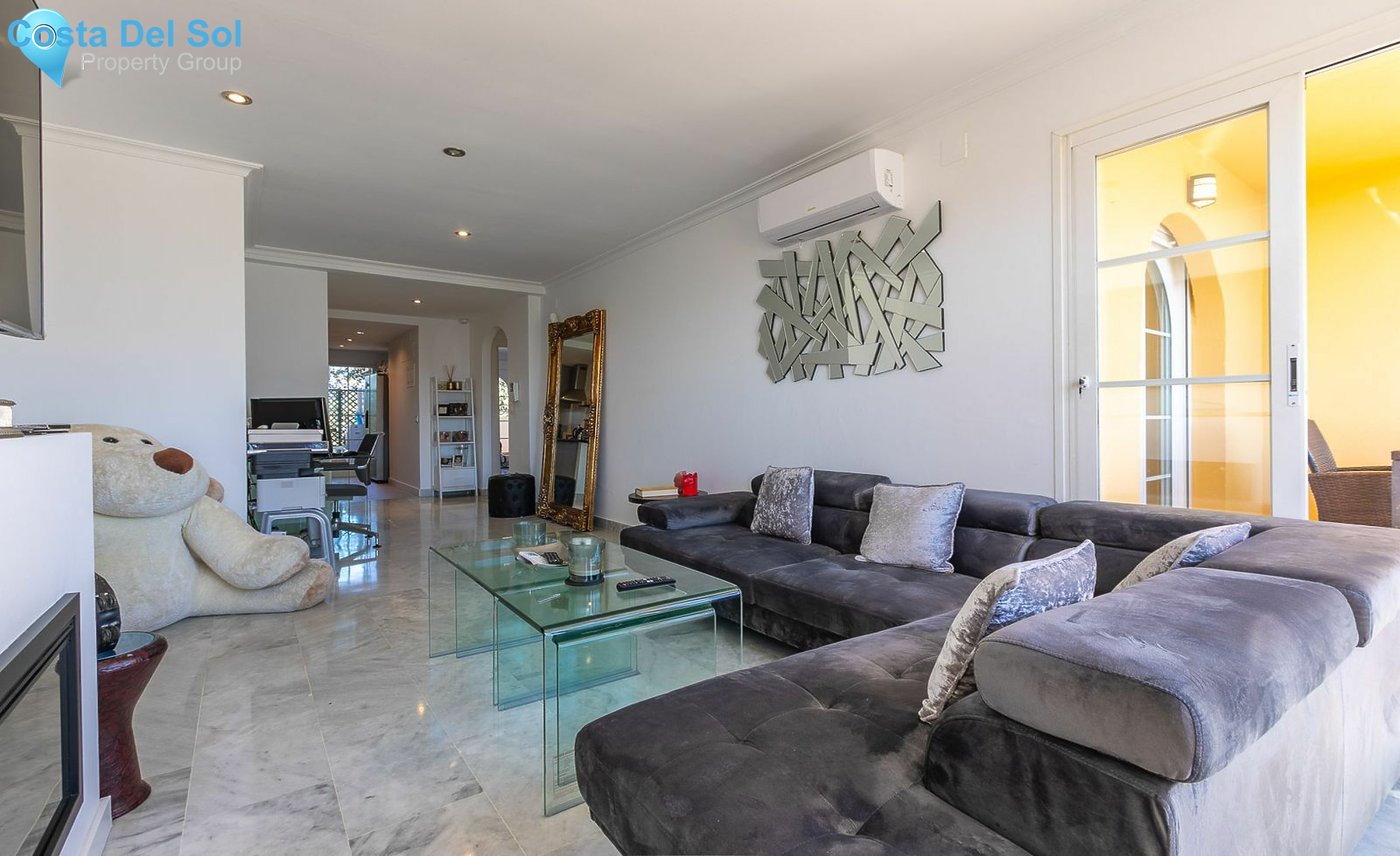 Middle Floor Apartment in Nueva Andalucía-1128591