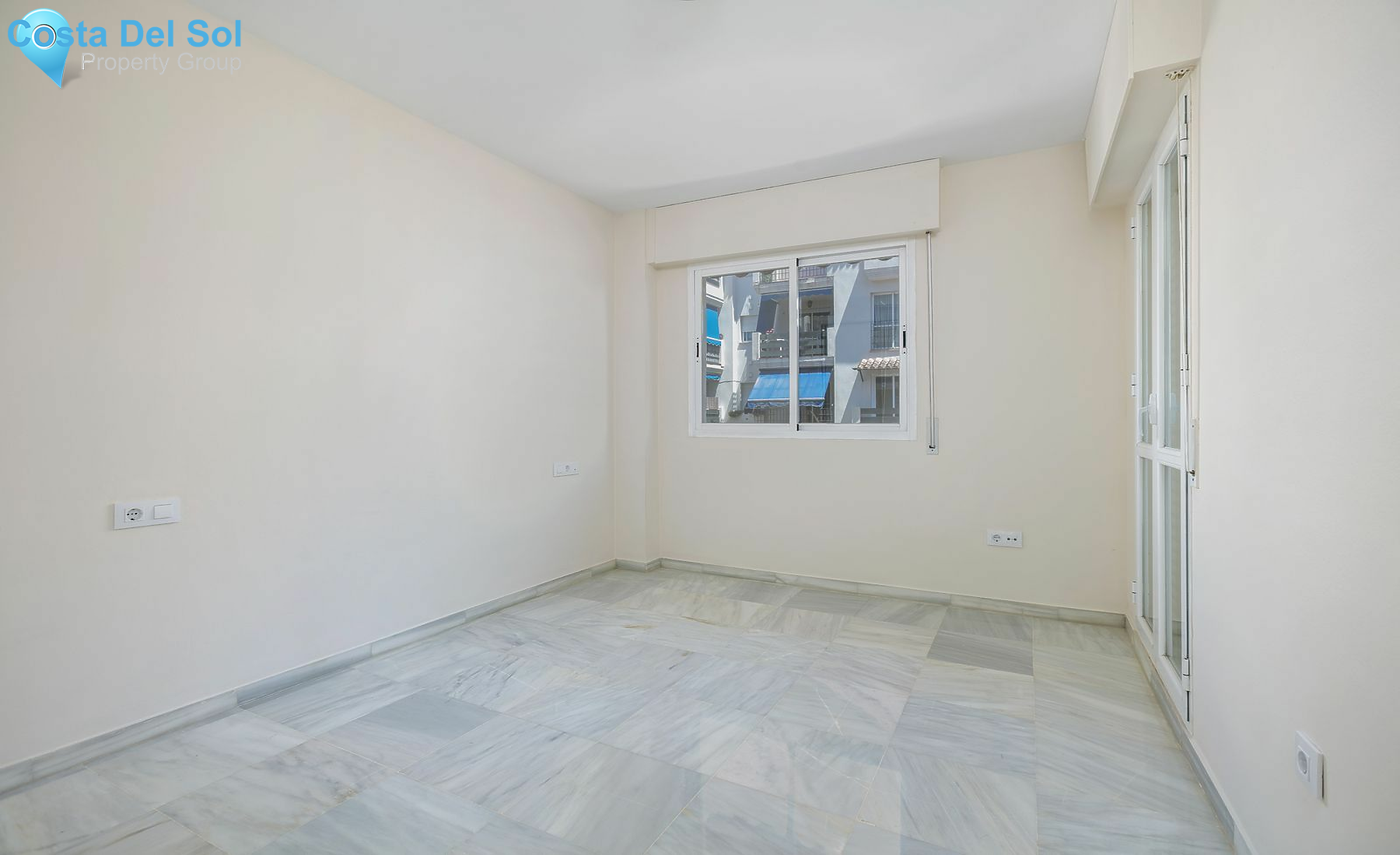 Middle Floor Apartment in Nueva Andalucía-1137513