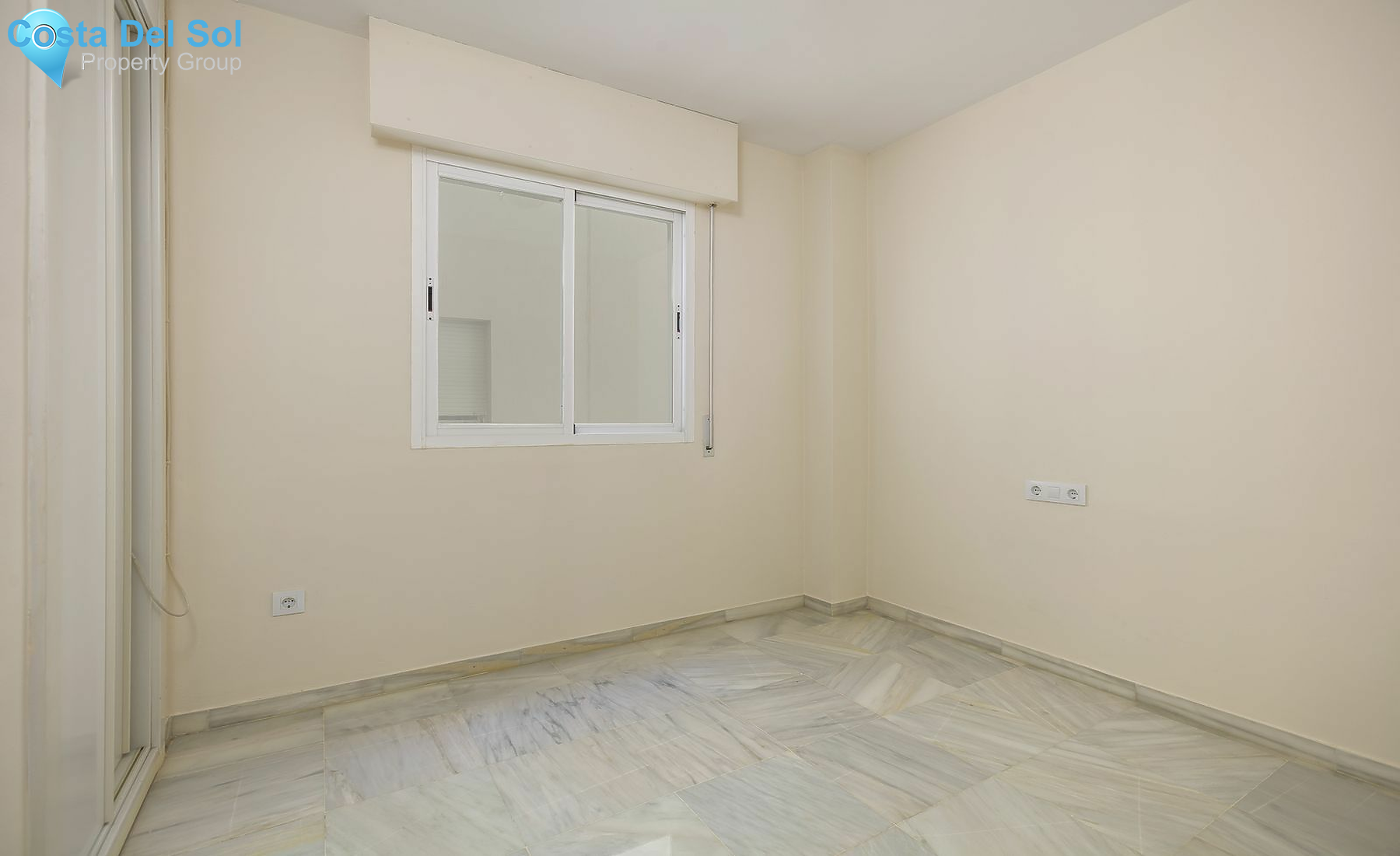 Middle Floor Apartment in Nueva Andalucía-1137516