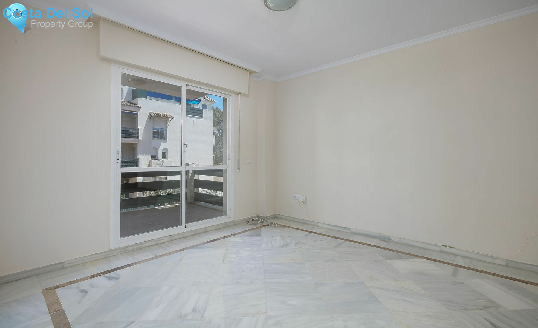 Middle Floor Apartment in Nueva Andalucía-1137520
