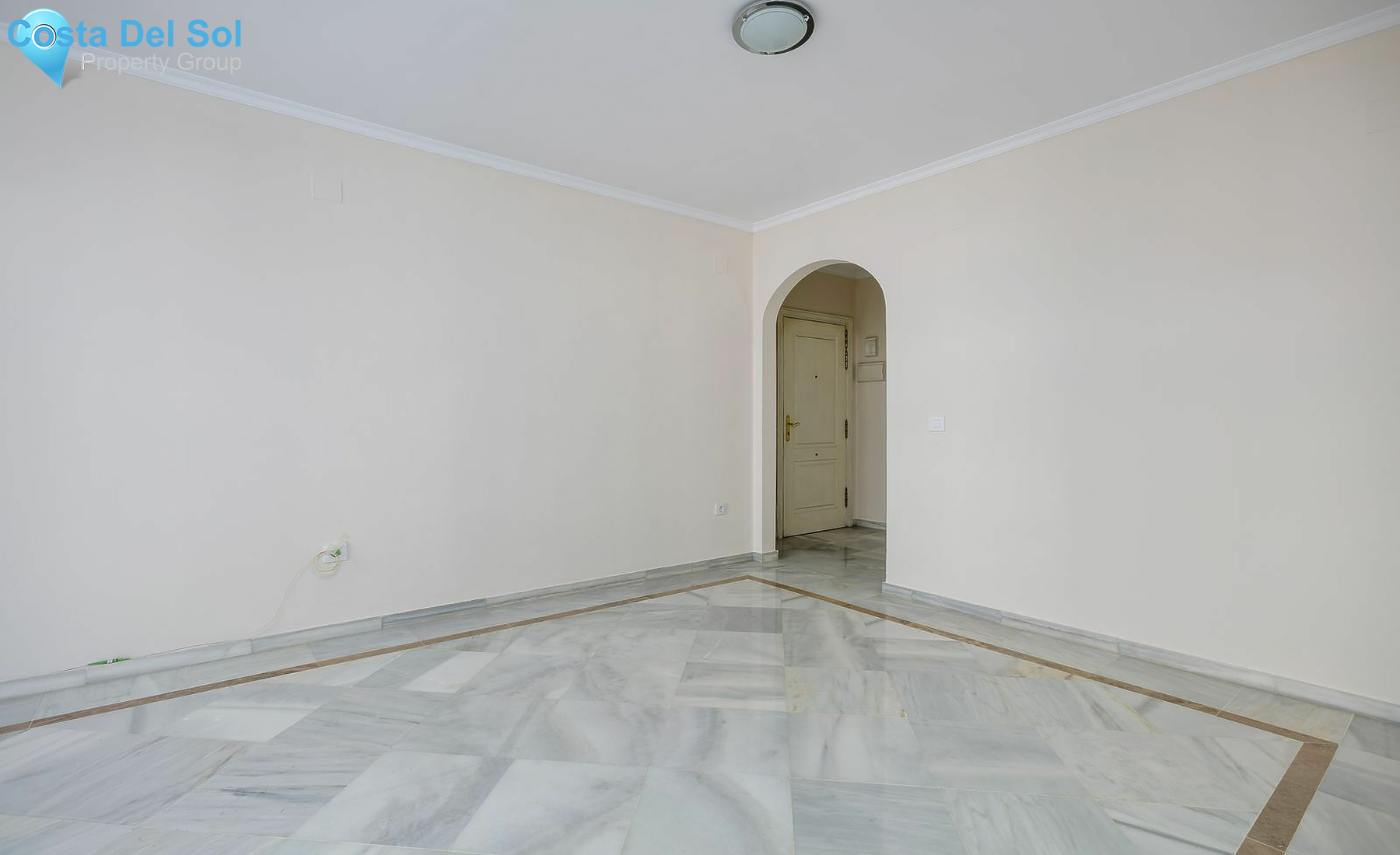 Middle Floor Apartment in Nueva Andalucía-1137521
