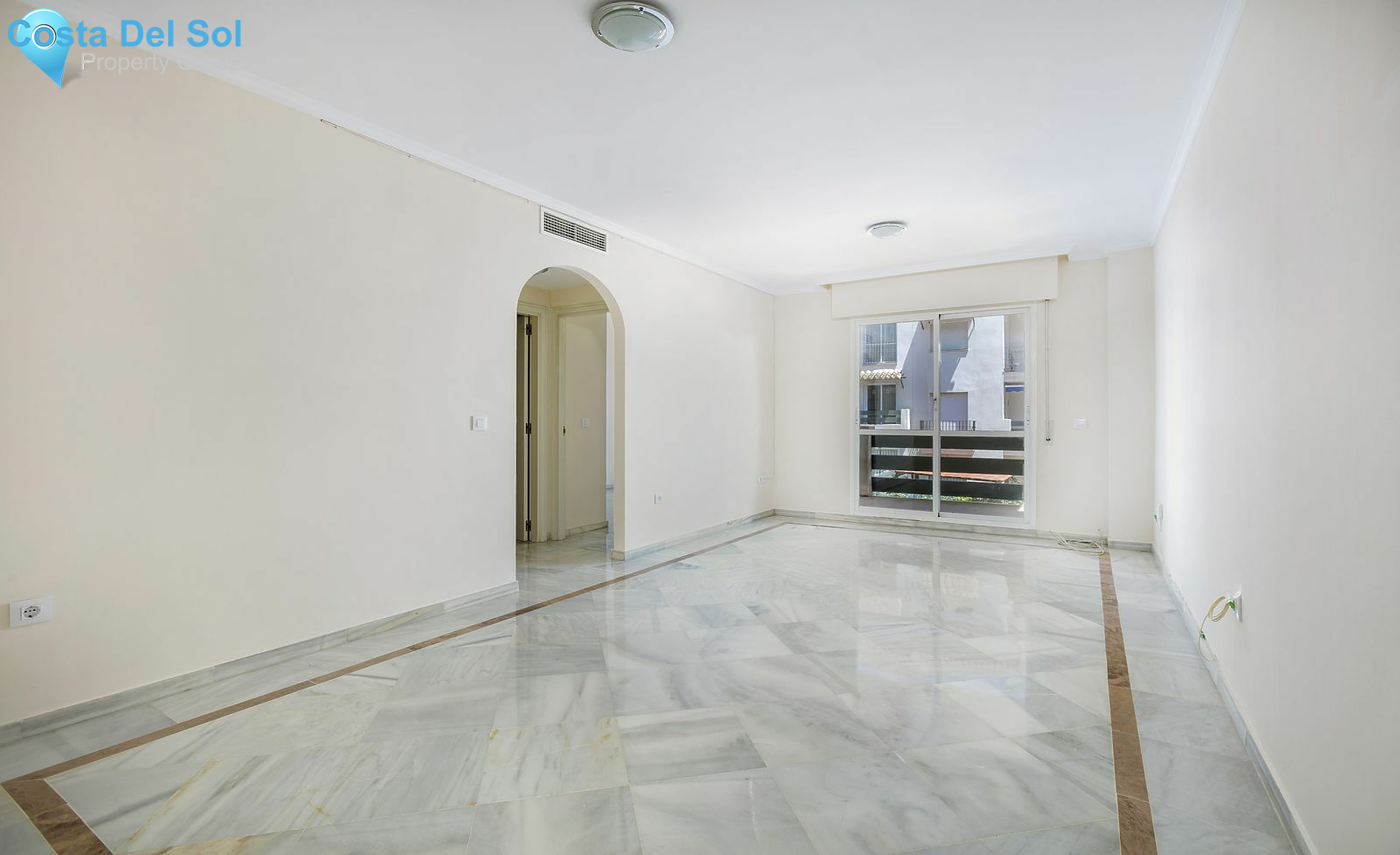 Middle Floor Apartment in Nueva Andalucía-1137505