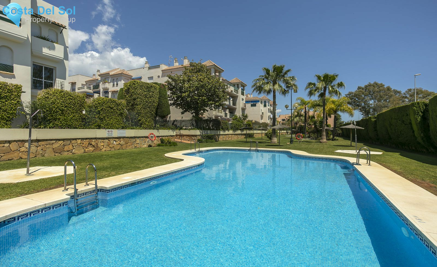 Middle Floor Apartment in Nueva Andalucía-1137510