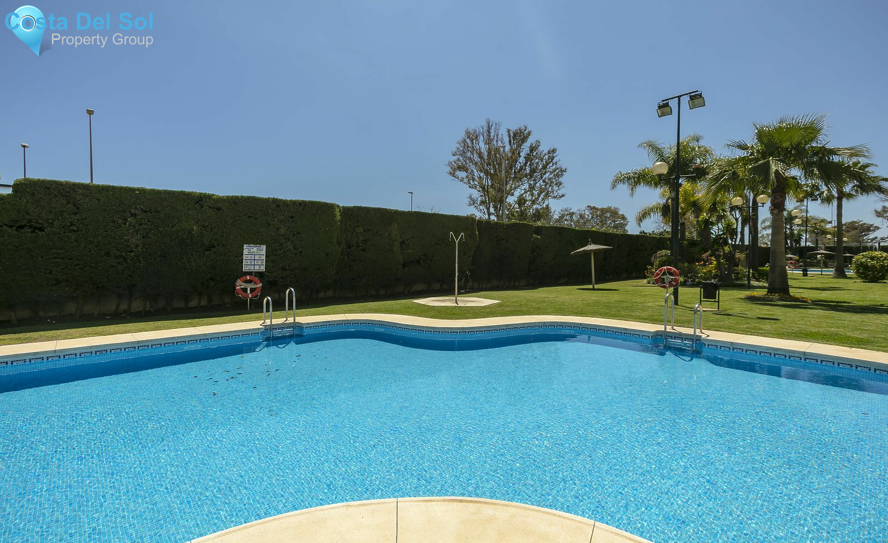 Middle Floor Apartment in Nueva Andalucía-1137543