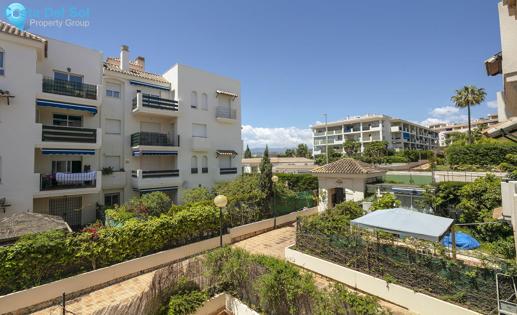 Middle Floor Apartment in Nueva Andalucía-1137530