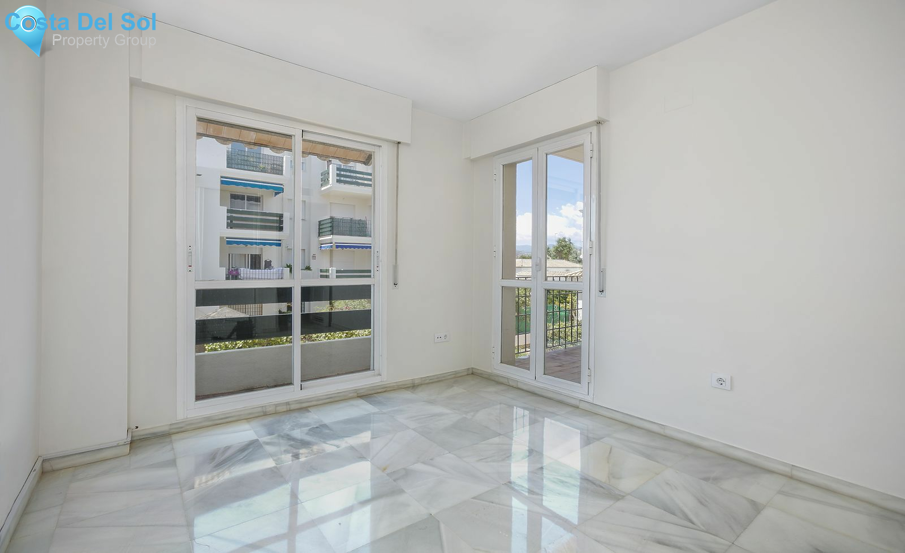 Middle Floor Apartment in Nueva Andalucía-1137531