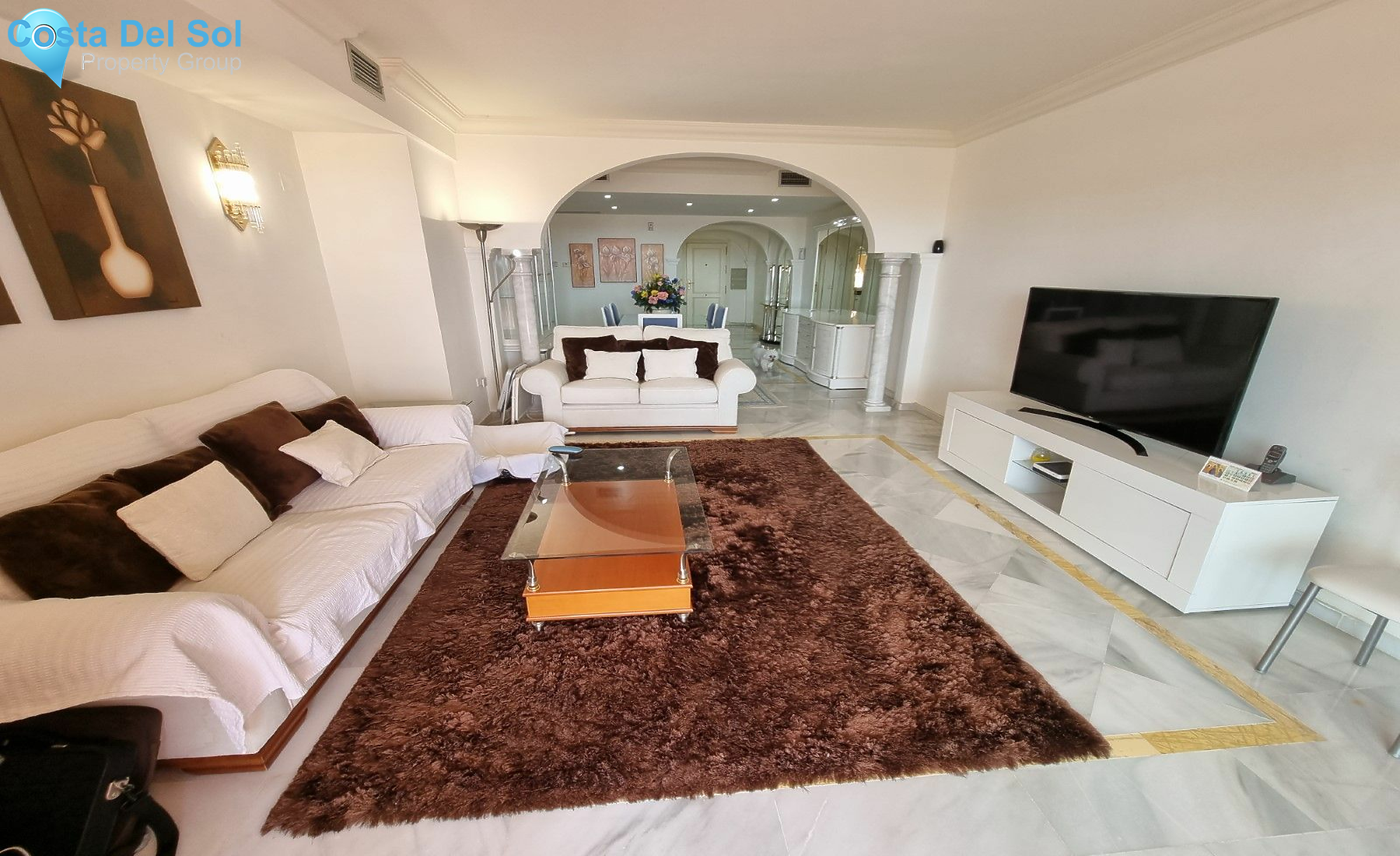 Middle Floor Apartment in Nueva Andalucía-1140103