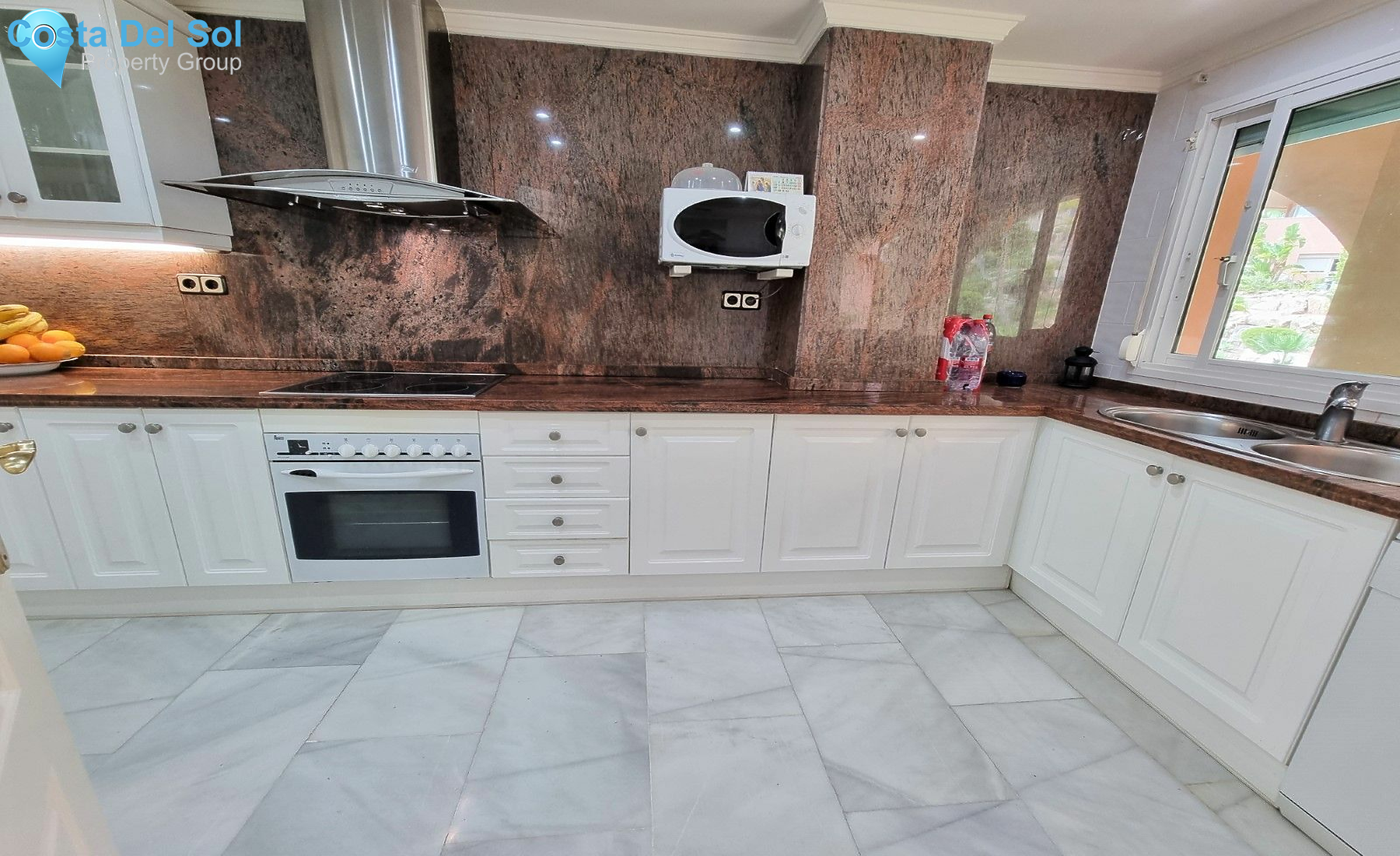 Middle Floor Apartment in Nueva Andalucía-1140087