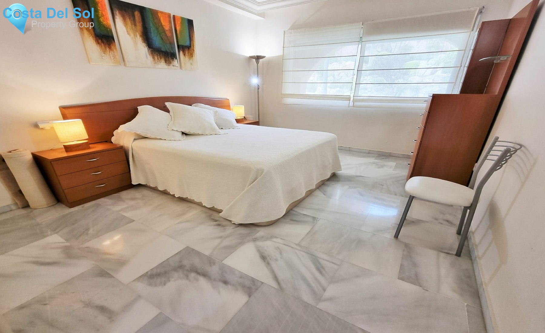 Middle Floor Apartment in Nueva Andalucía-1140105