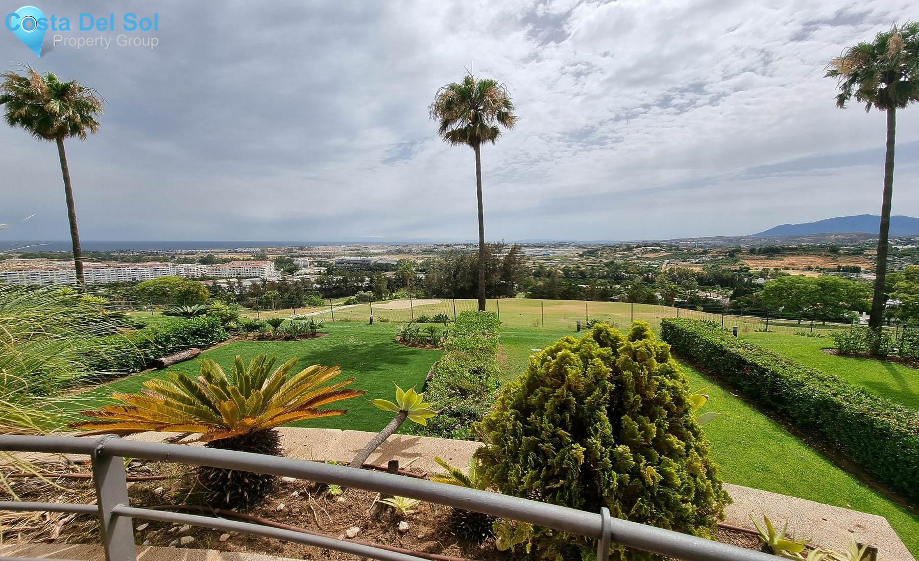 Middle Floor Apartment in Nueva Andalucía-1140090