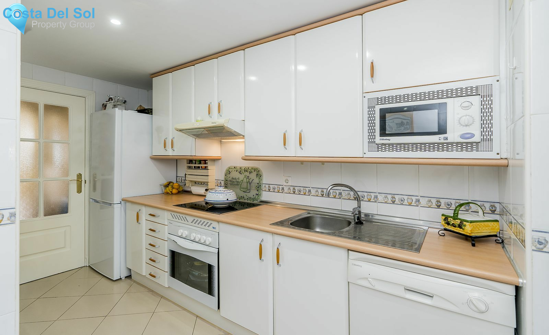 Middle Floor Apartment in Nueva Andalucía-1144300