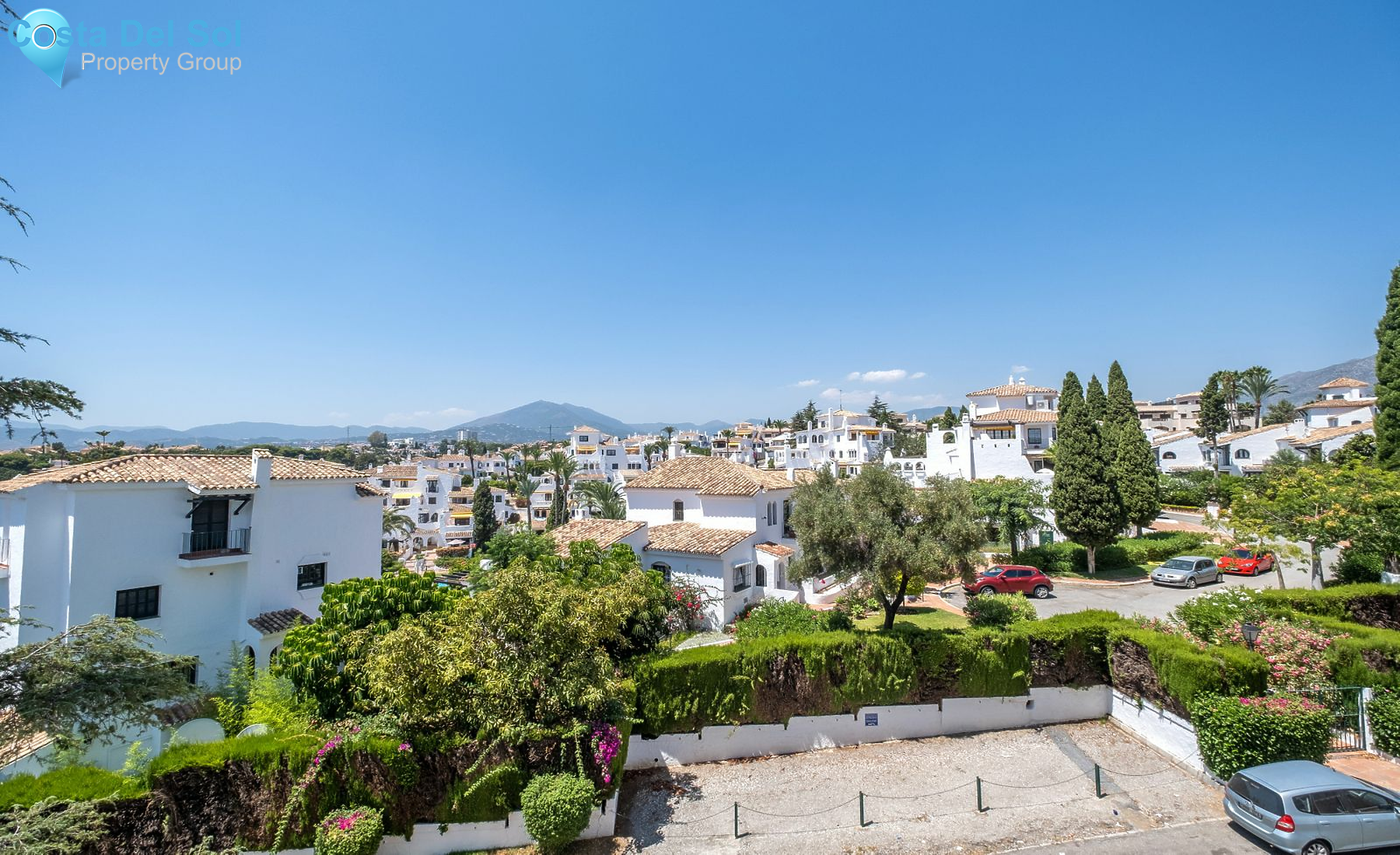 Middle Floor Apartment in Nueva Andalucía-1145342