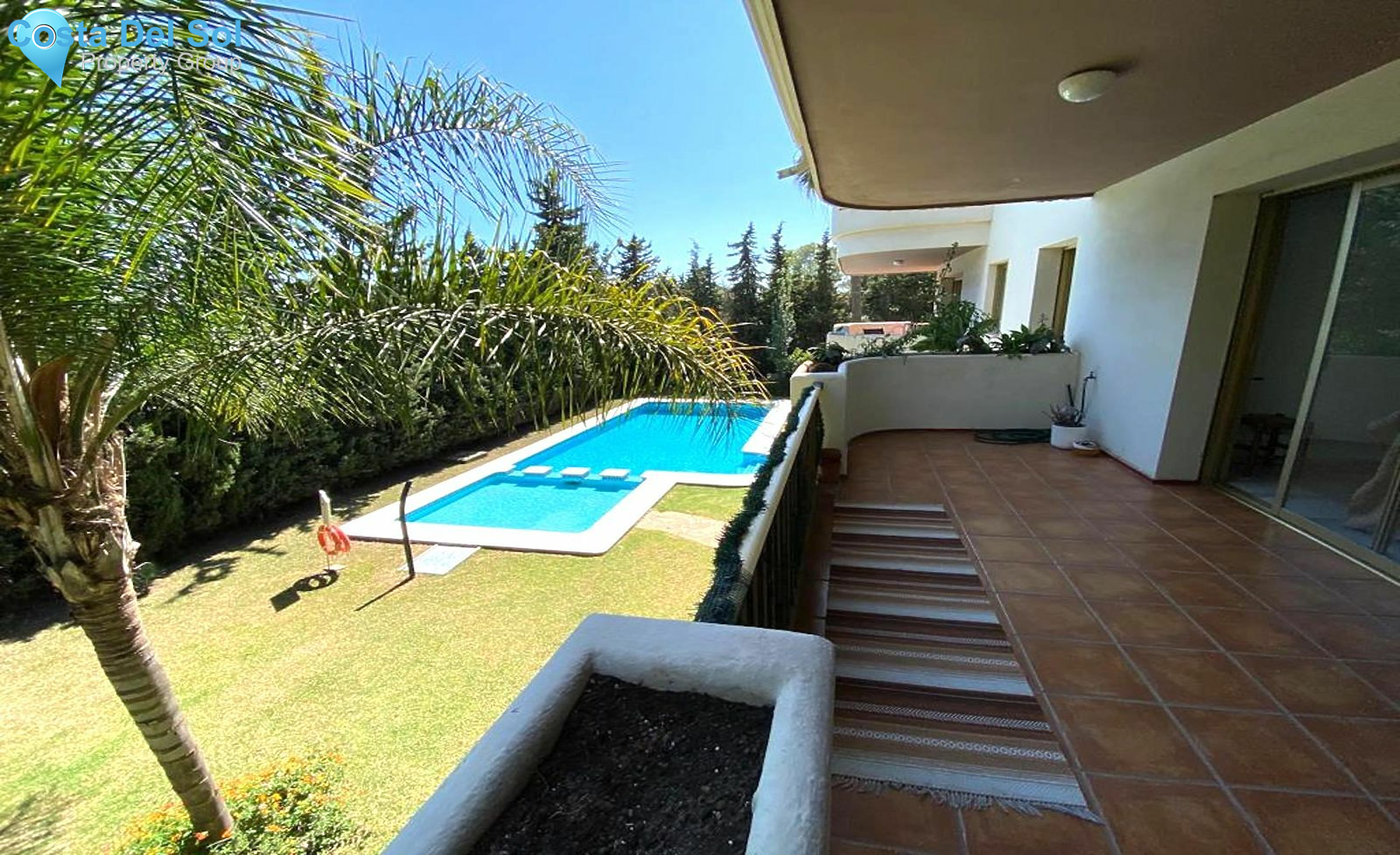 Middle Floor Apartment in Nueva Andalucía-1147417